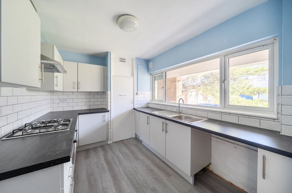 Property photo 2 of 14 1484372-23-6A43Ed...