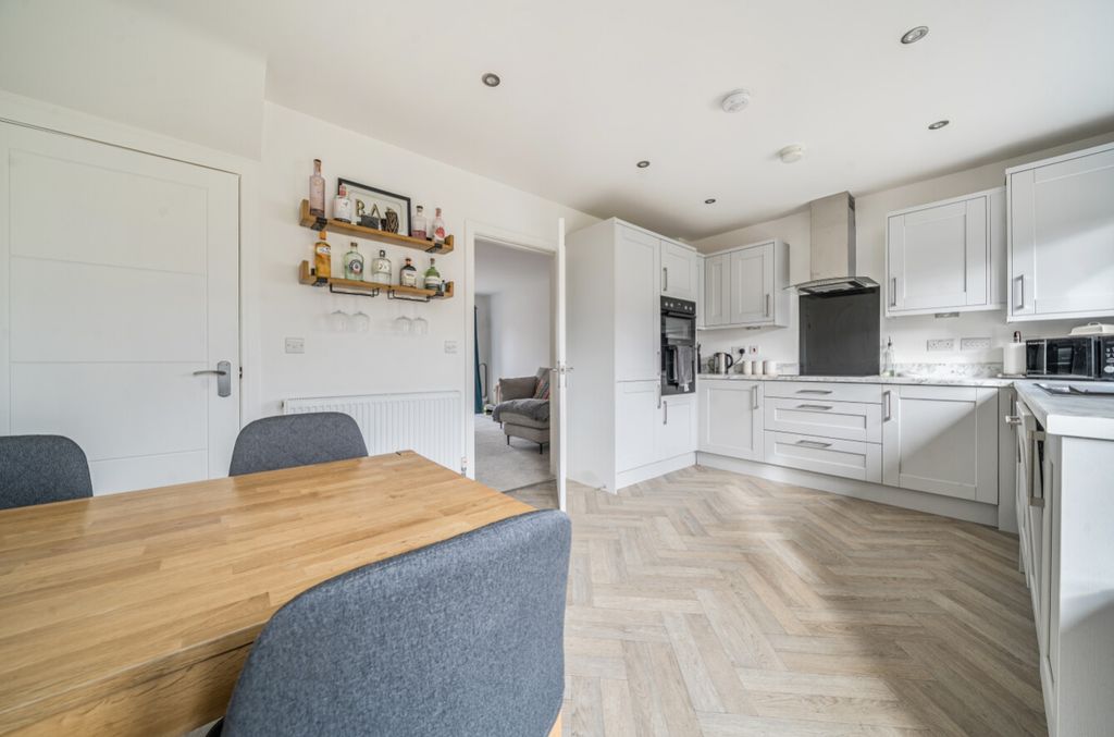 Property photo 3 of 25 1359390-14-68d265F45761E