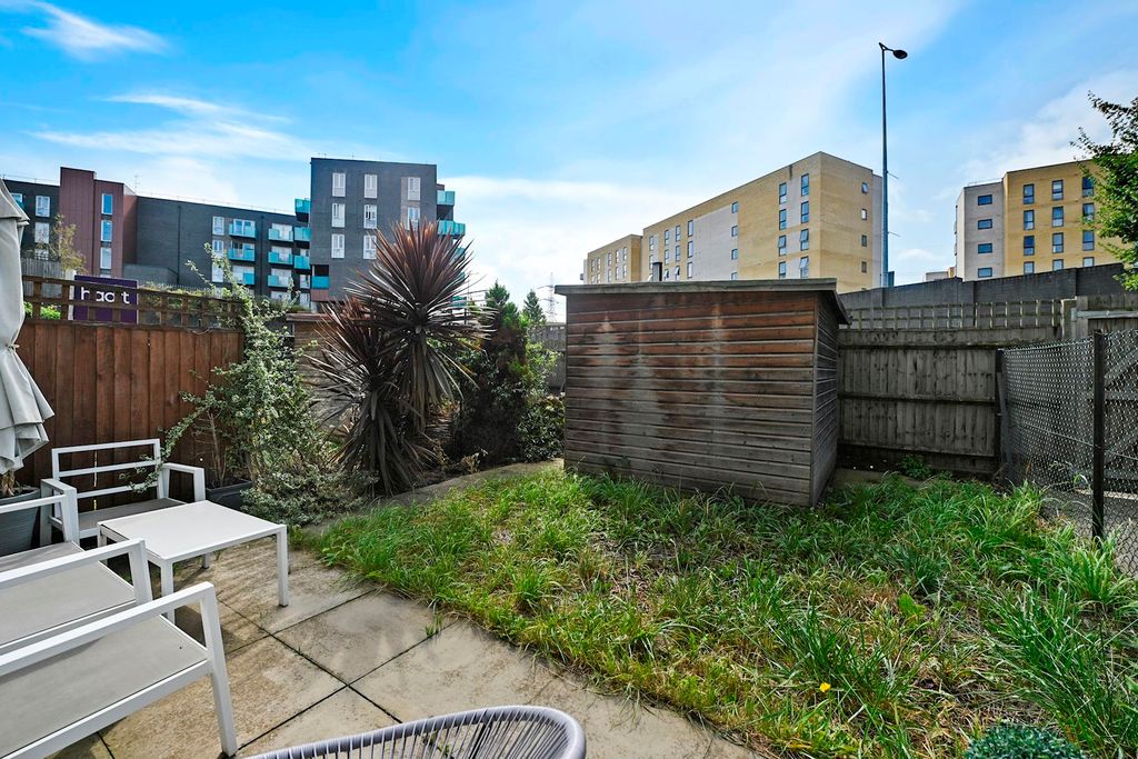 Property photo 2 of 15