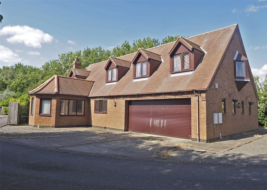Property photo 1 of 34 Picture No. 57