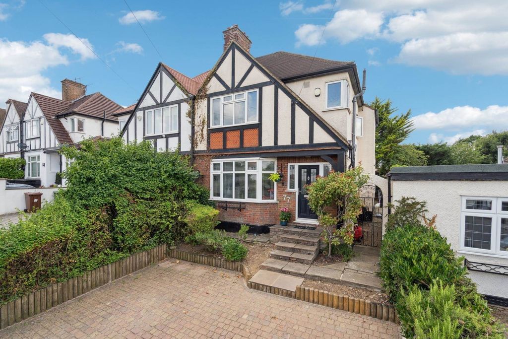 Property photo 1 of 17