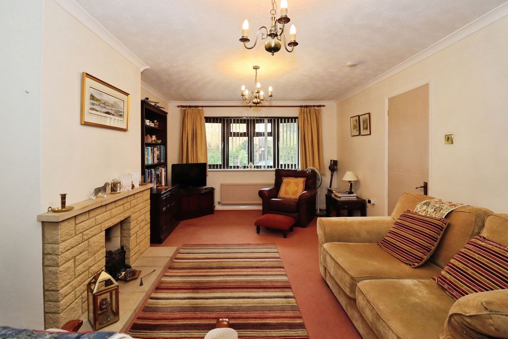 Property photo 3 of 16 Photo