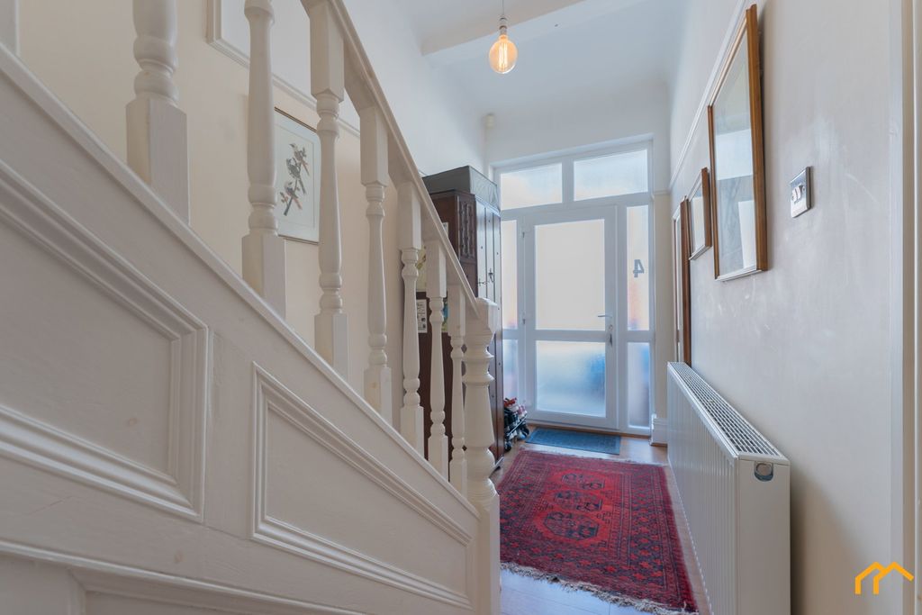 Property photo 3 of 29