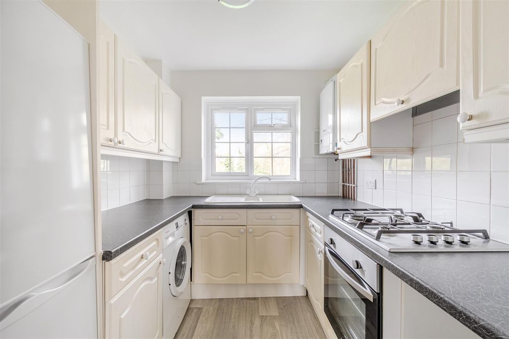 Property photo 3 of 13 1432704-18-69c15Abf9Afe2.Jpg