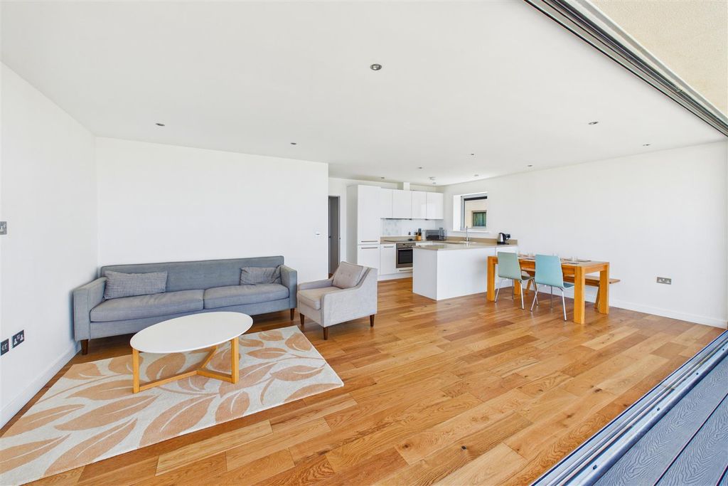 Property photo 3 of 20 Open Plan Living