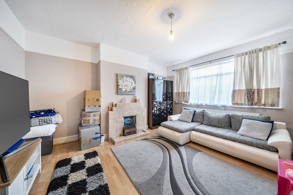 Property photo 2 of 17 1435658-19-69c3Af...