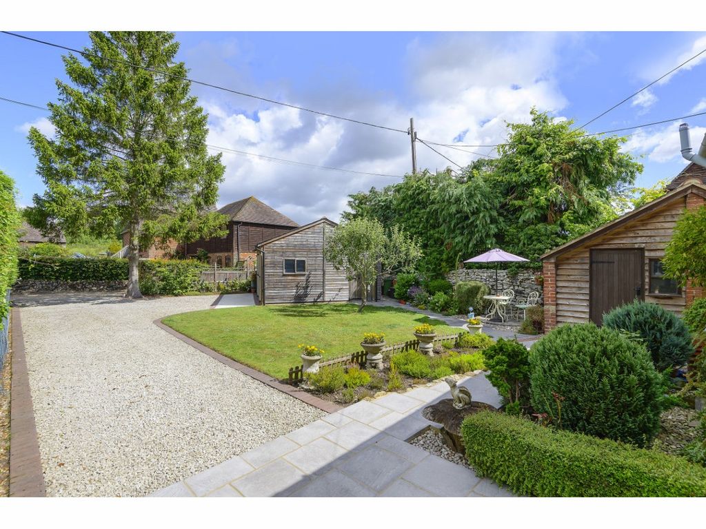 Property photo 3 of 20