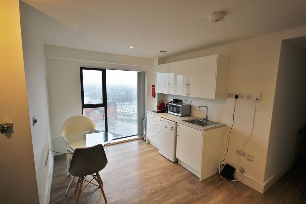 Property photo 3 of 4