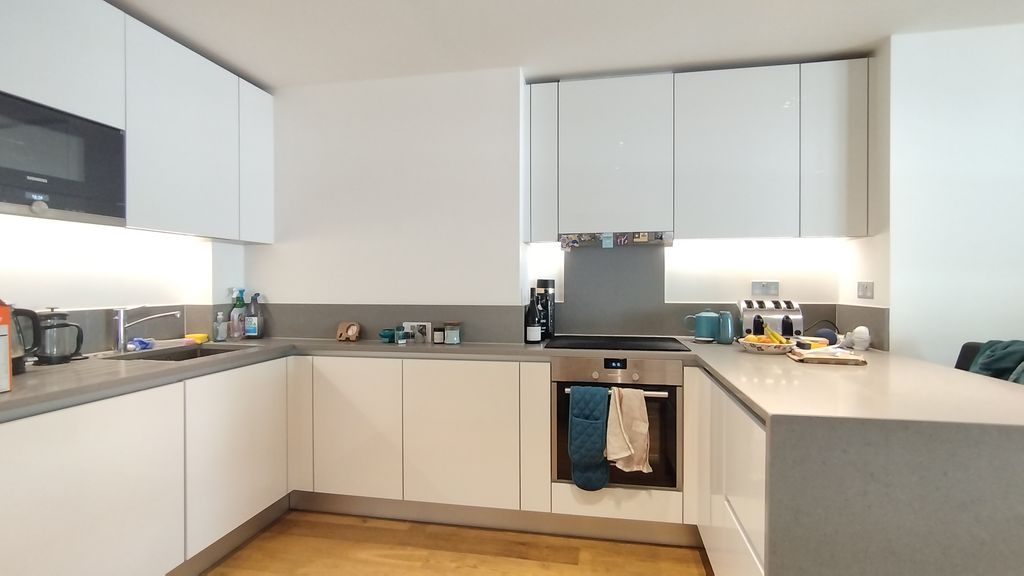 Property photo 2 of 12 Bedroom 2