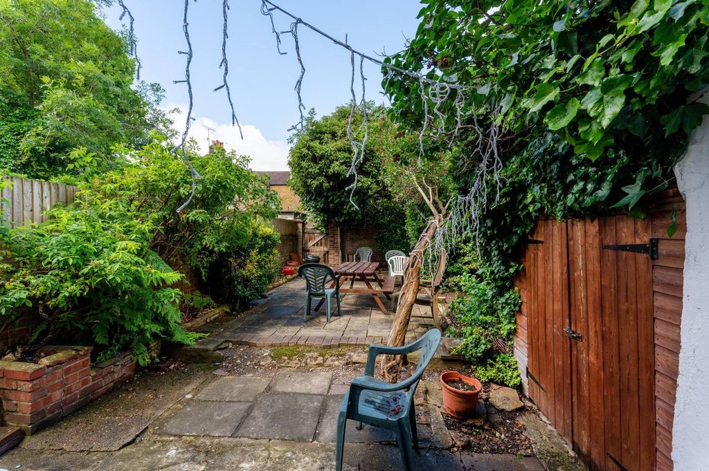 Property photo 3 of 9