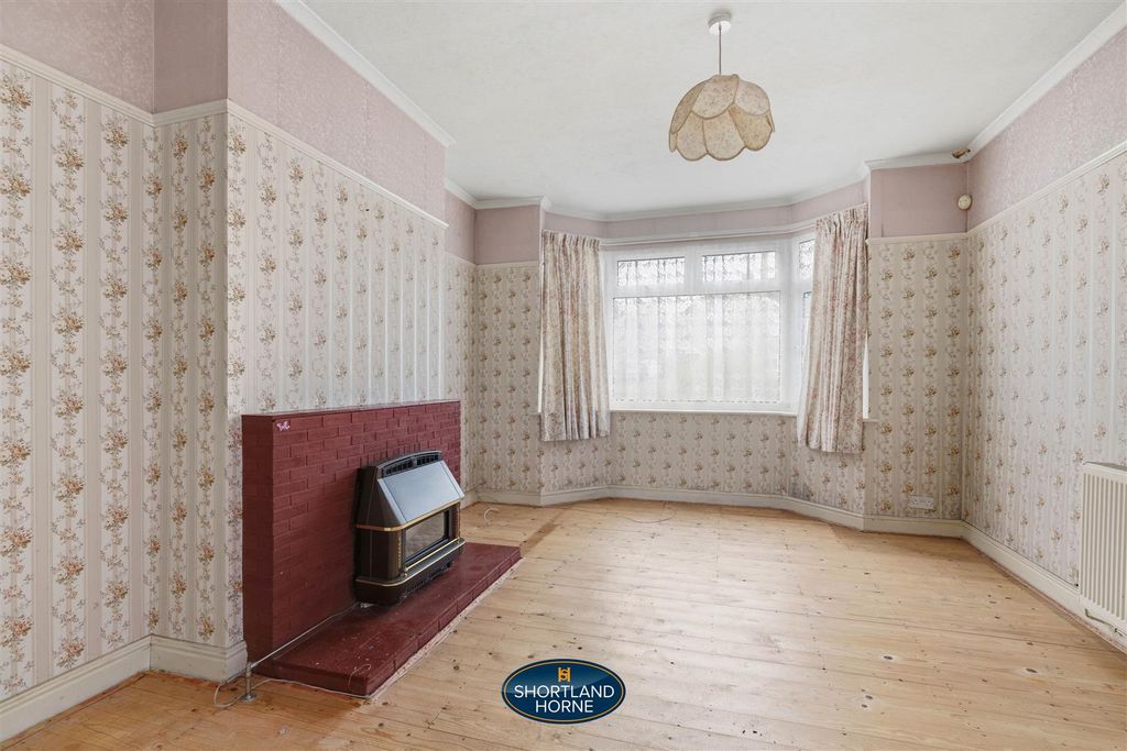 Property photo 3 of 24 102 Bennetts Road Sth (1 Of 23).Jpg