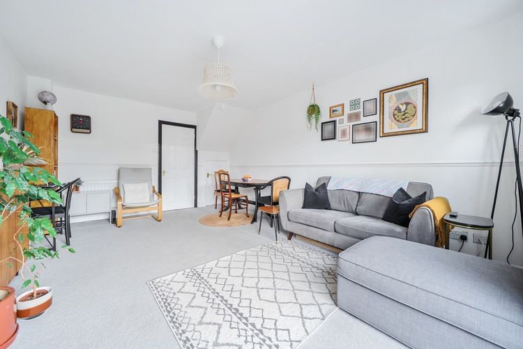 Property photo 3 of 19