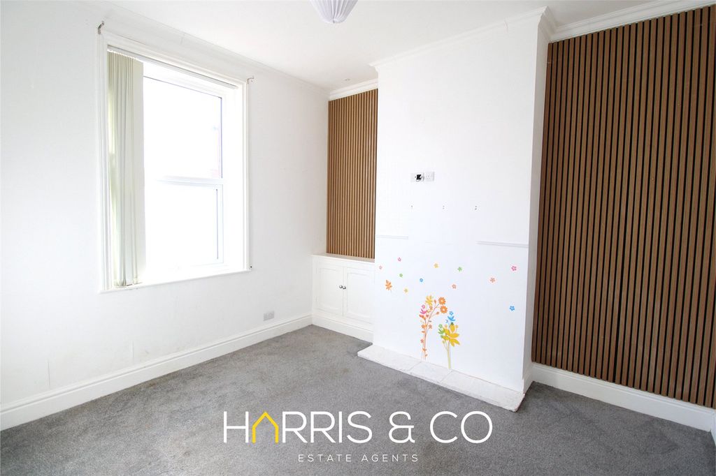 Property photo 2 of 13 Picture No. 11