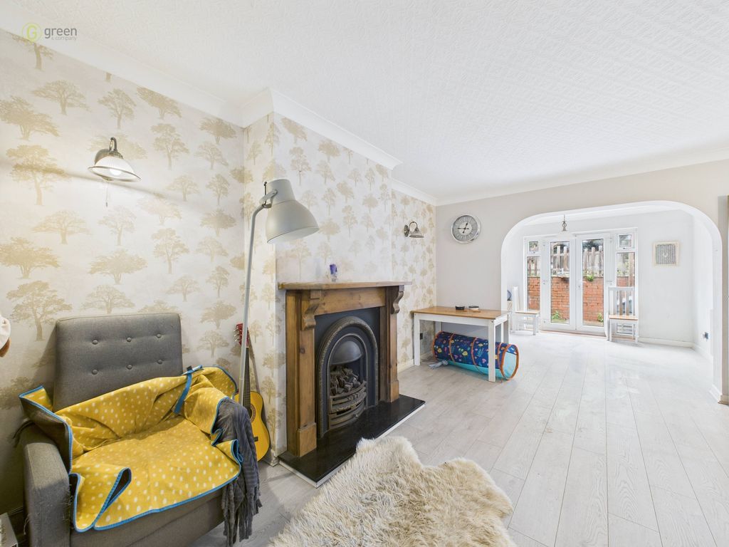 Property photo 3 of 33