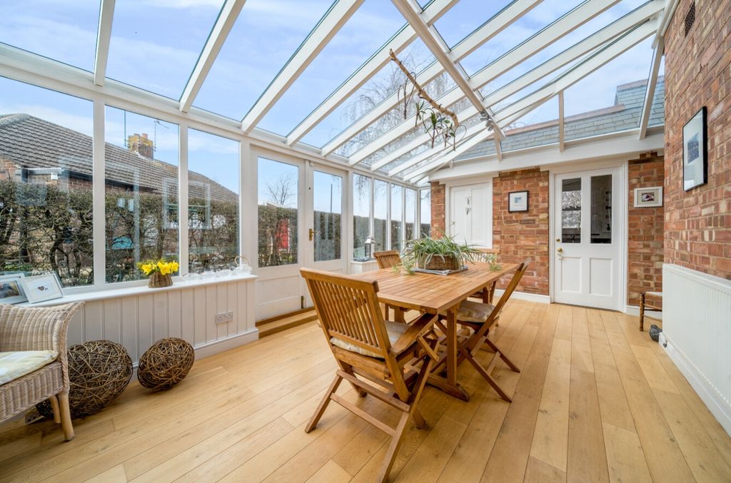 Property photo 3 of 29 1423795-6-69A8B2d4c0Fb1-Arw