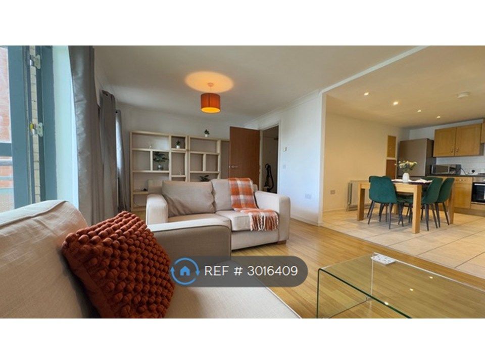 Property photo 2 of 12 Lounge 1