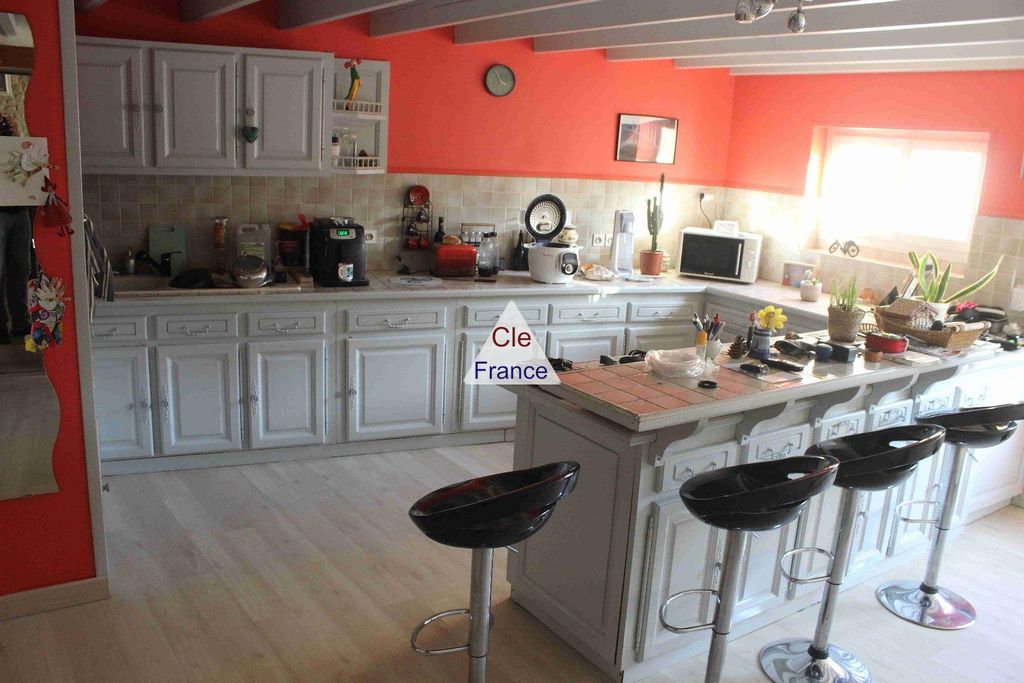 Property photo 3 of 25