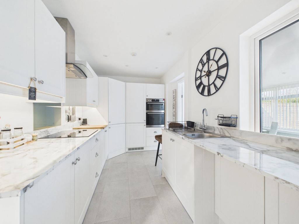 Property photo 2 of 15 Kitchen