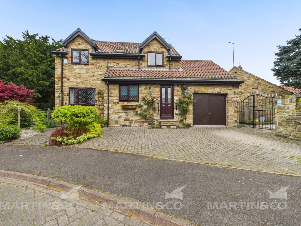 Property photo 1 of 26 Cam02406G0-Pr0443-Still031