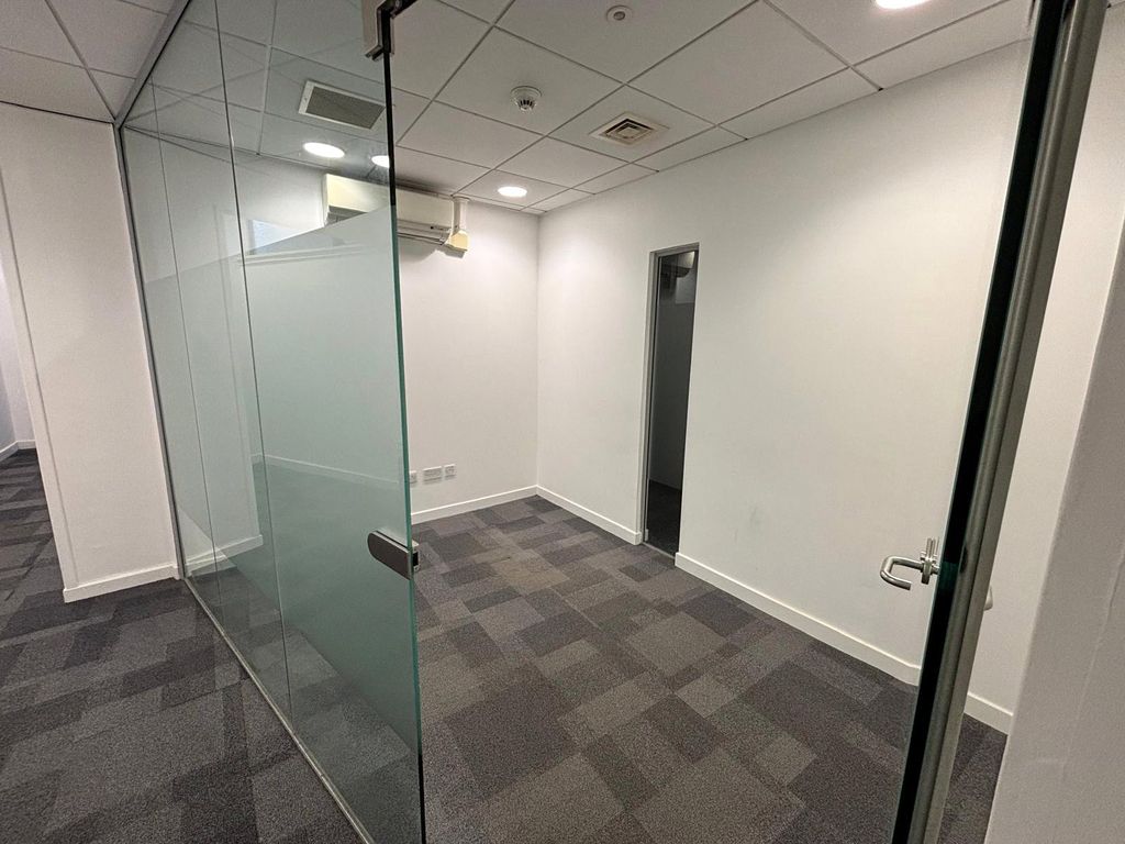 Property photo 3 of 19 Picture No. 12