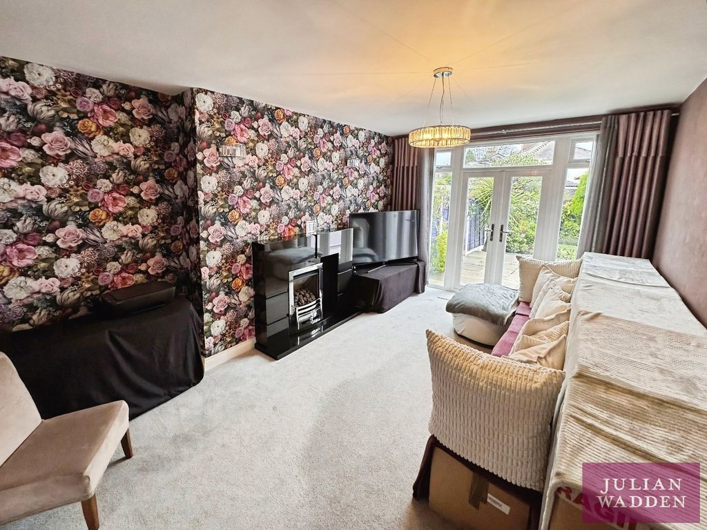 Property photo 3 of 16 Picture 3