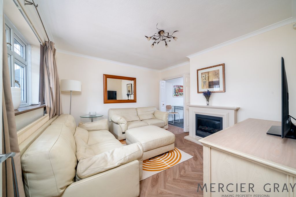 Property photo 3 of 27 Photo 1