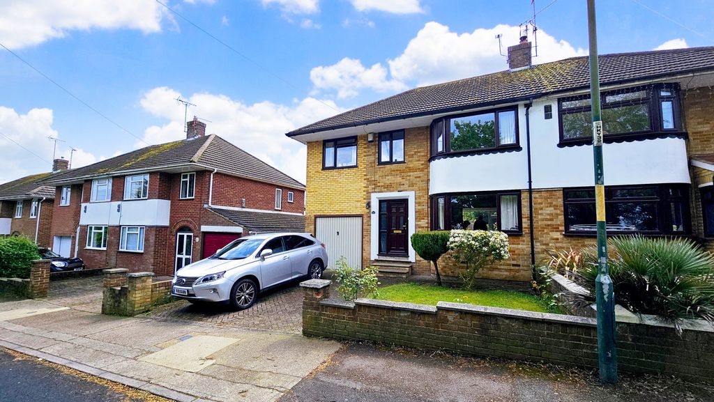 Property photo 2 of 28