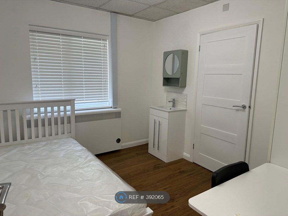 Property photo 2 of 13 Bedroom