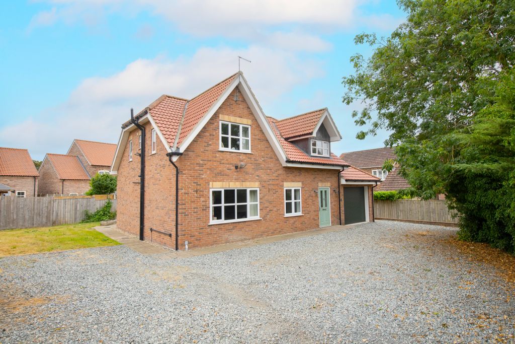 Property photo 1 of 17 Front