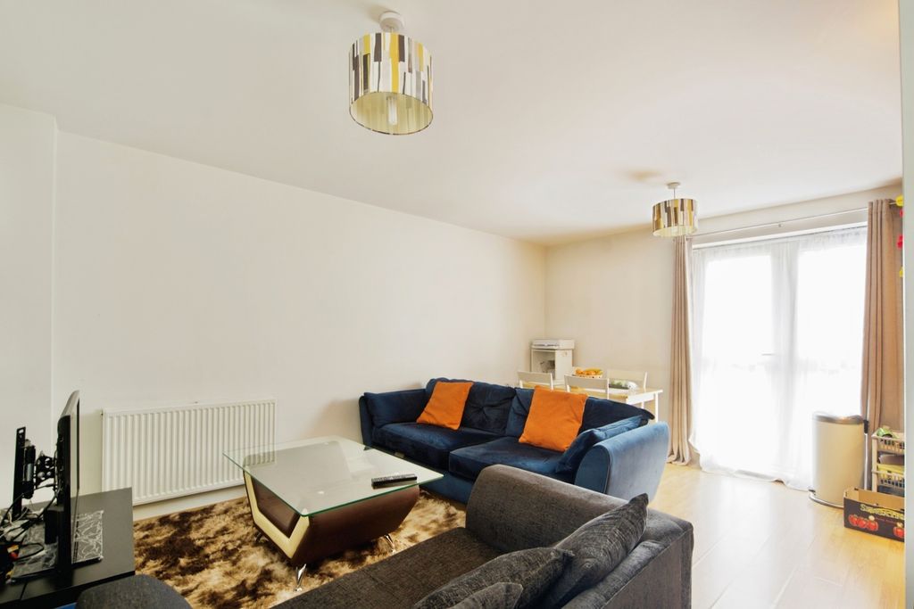 Property photo 3 of 8 Pbox-Img.Jpg