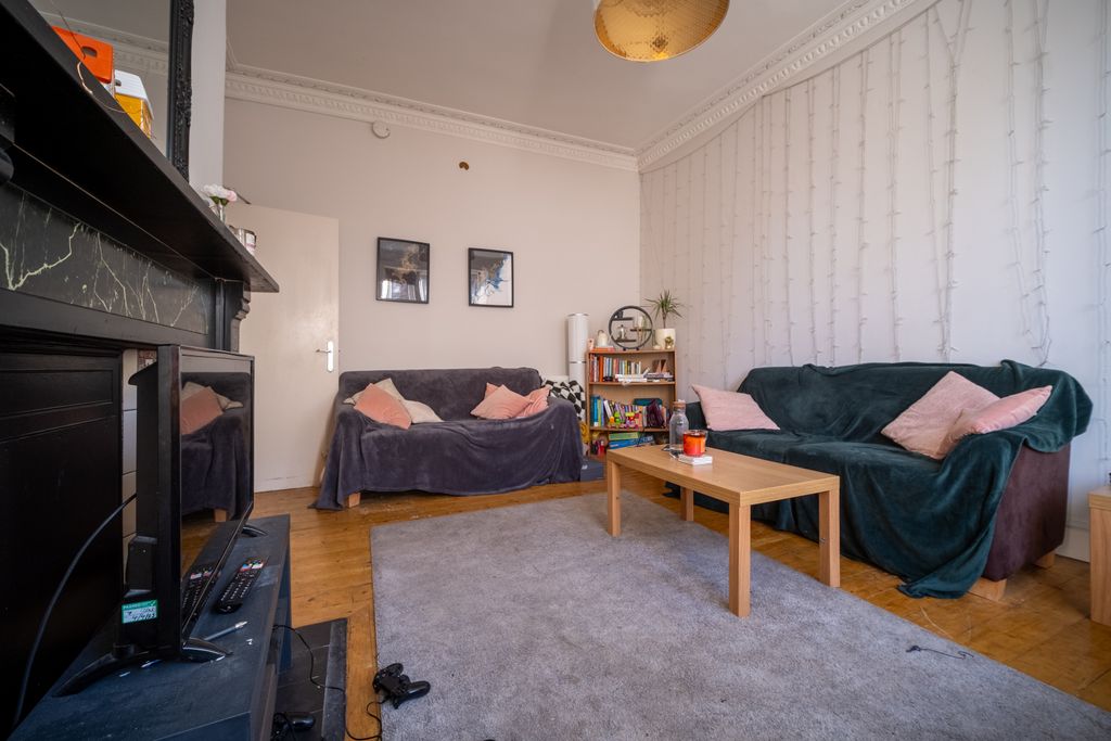 Property photo 3 of 31