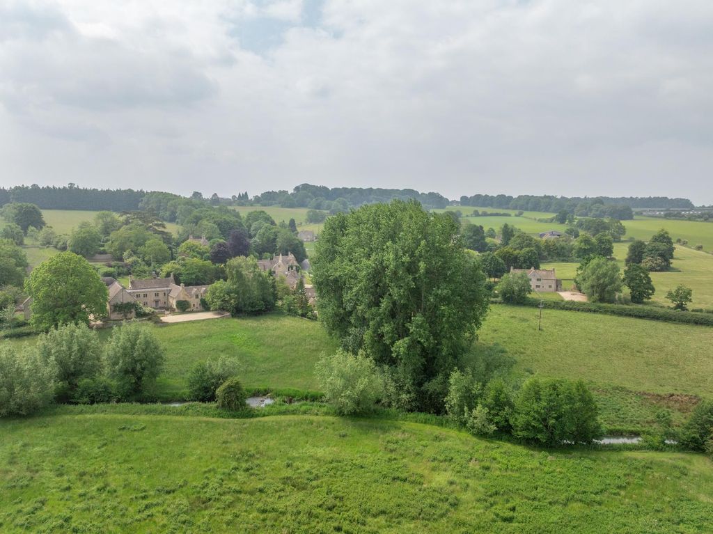 Property photo 2 of 30 Image