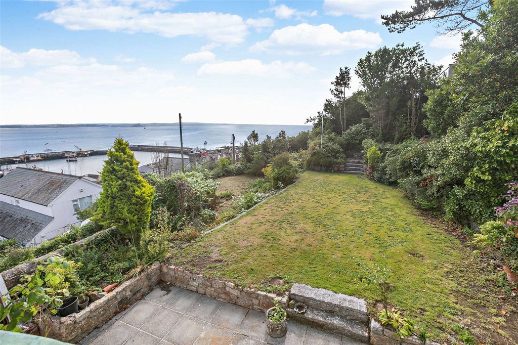 Property photo 3 of 16 Picture No. 32