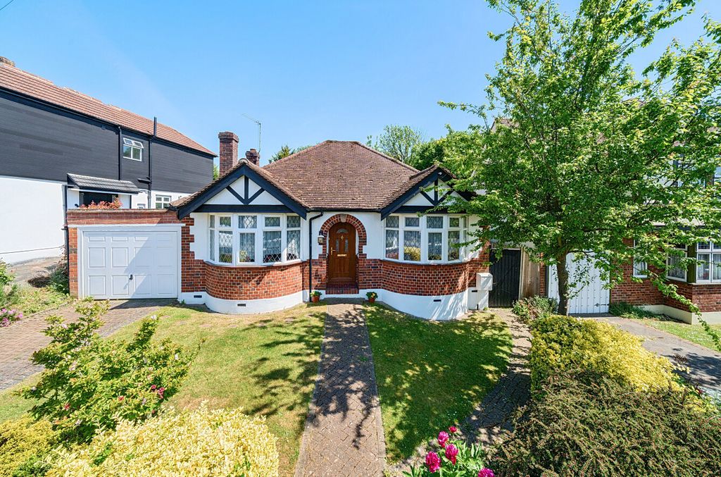 Property photo 1 of 23 1296225-2-6824983...
