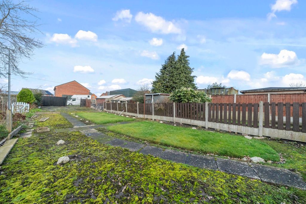 Property photo 3 of 22