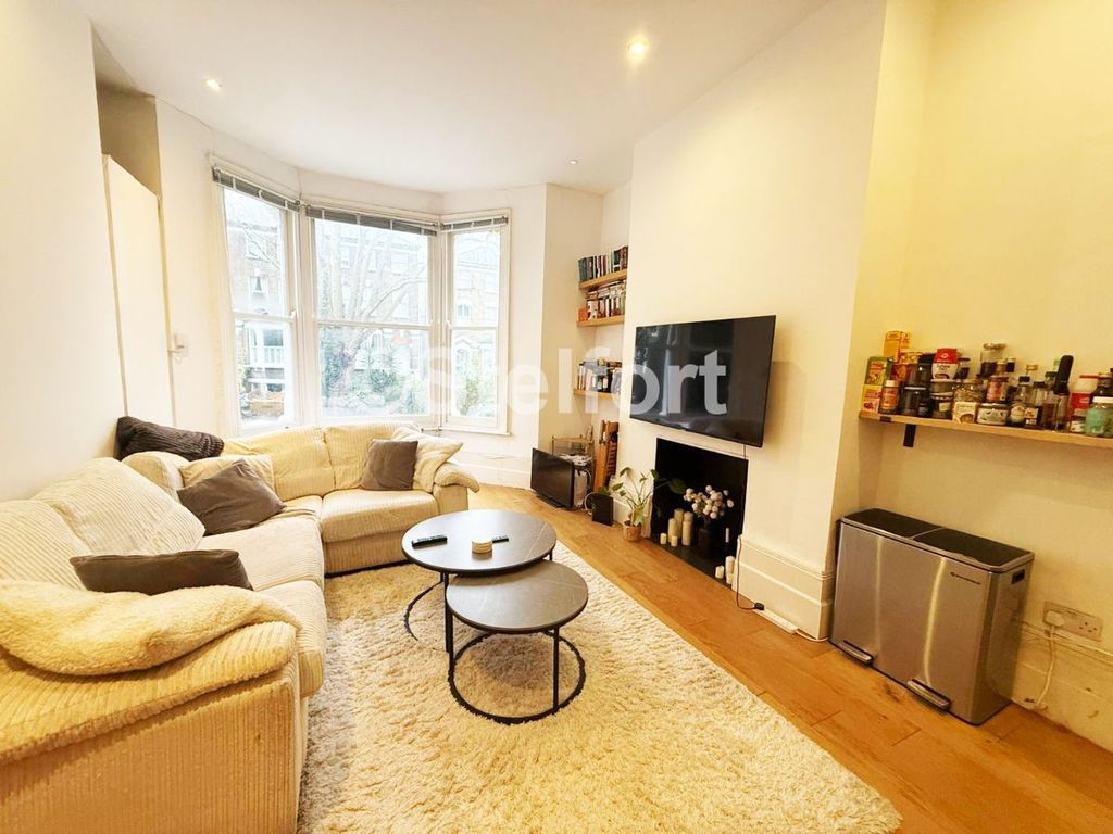 Property photo 3 of 7