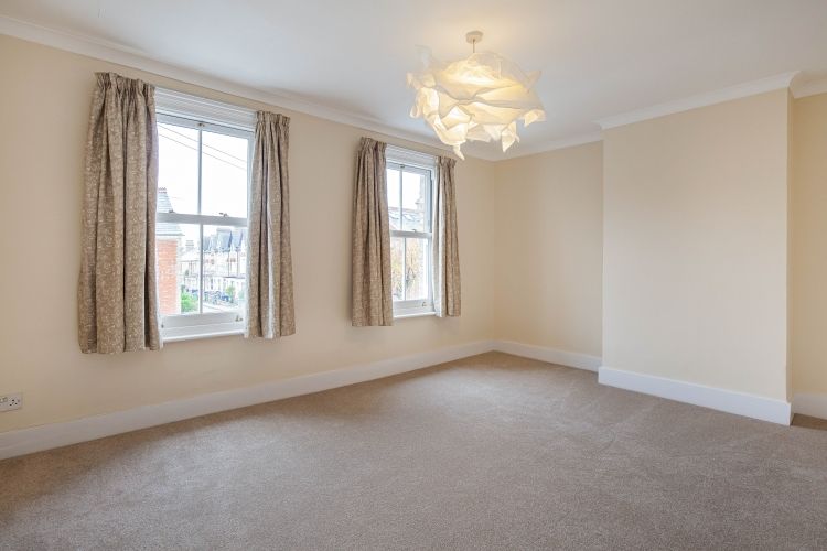 Property photo 3 of 8 308274