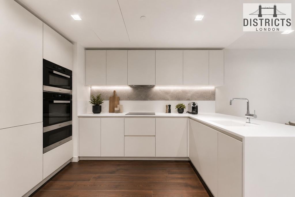 Property photo 2 of 9 Kitchen 1.Png