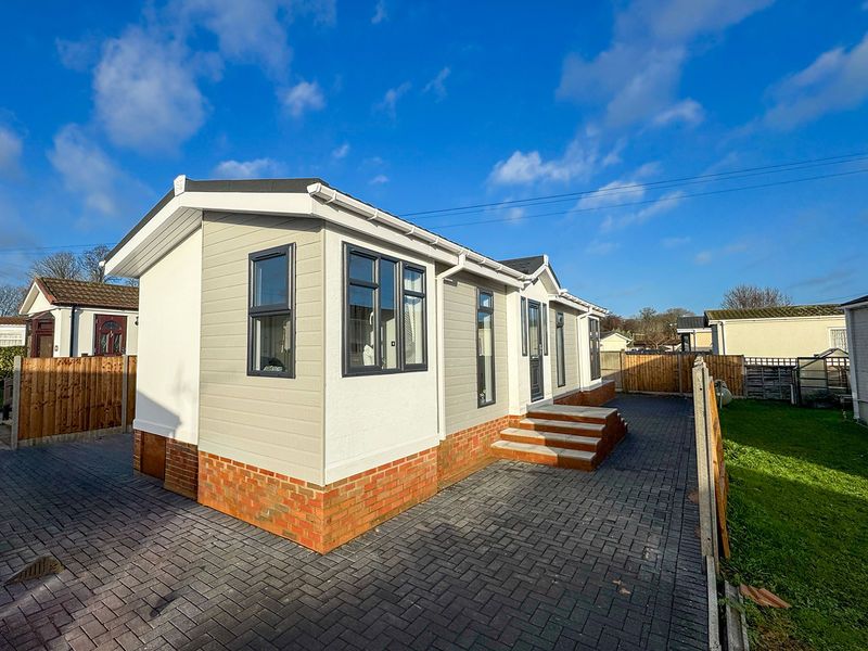 Property photo 1 of 9 Photo 2