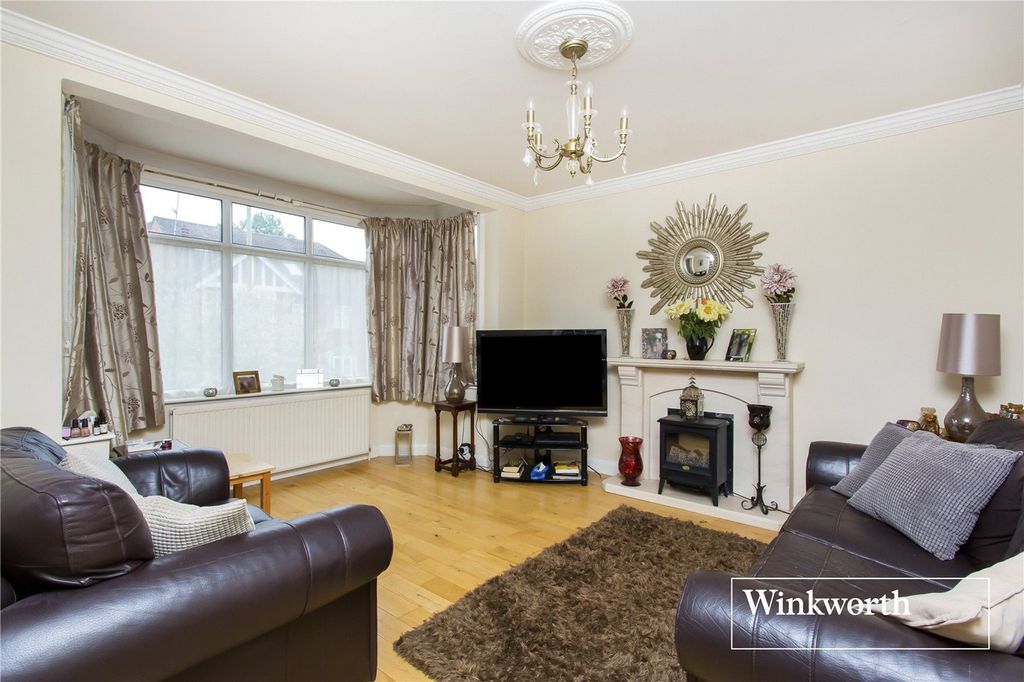 Property photo 2 of 17 Picture No. 12