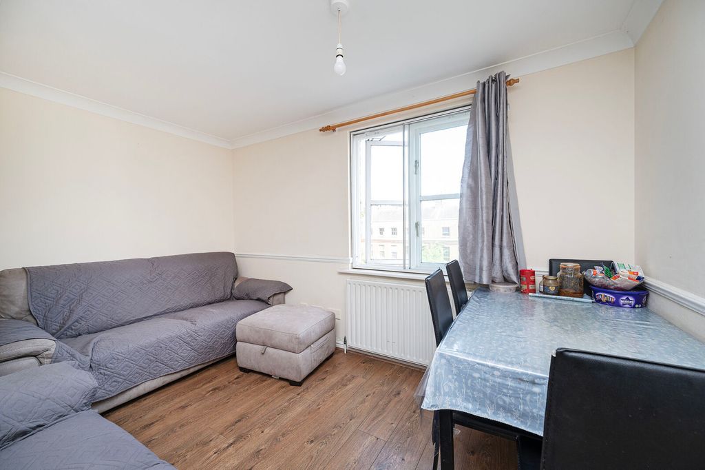 Property photo 2 of 5