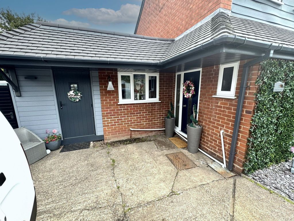 Property photo 2 of 22