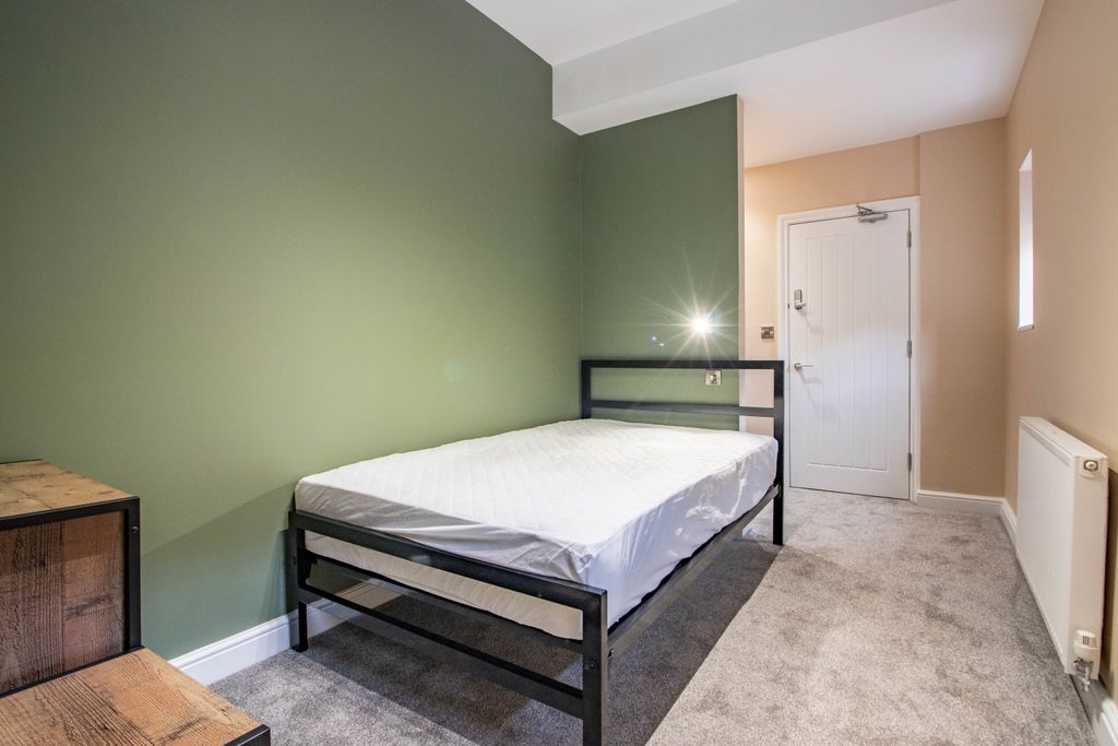 Property photo 1 of 5 E-3