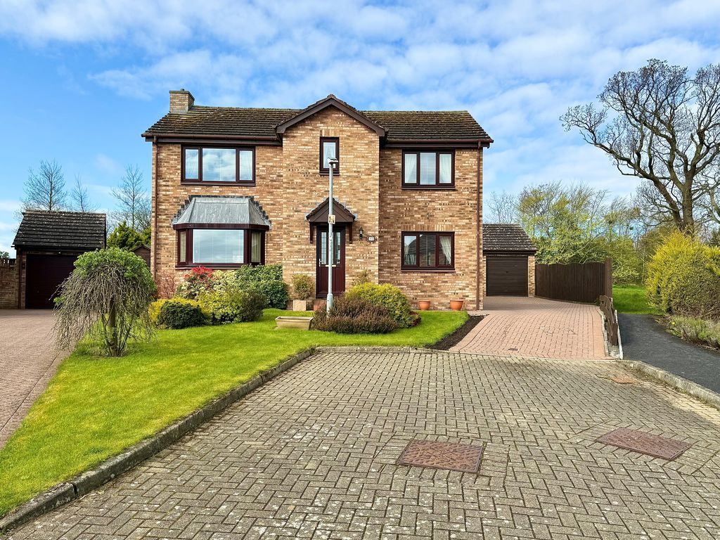 Property photo 1 of 30 Photo 6