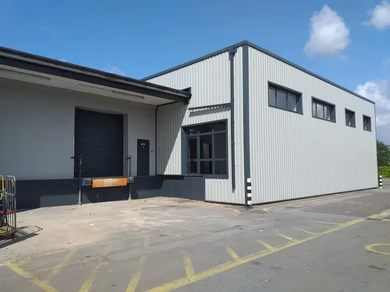 Property photo 1 of 8 Warehouse With Secure Yard