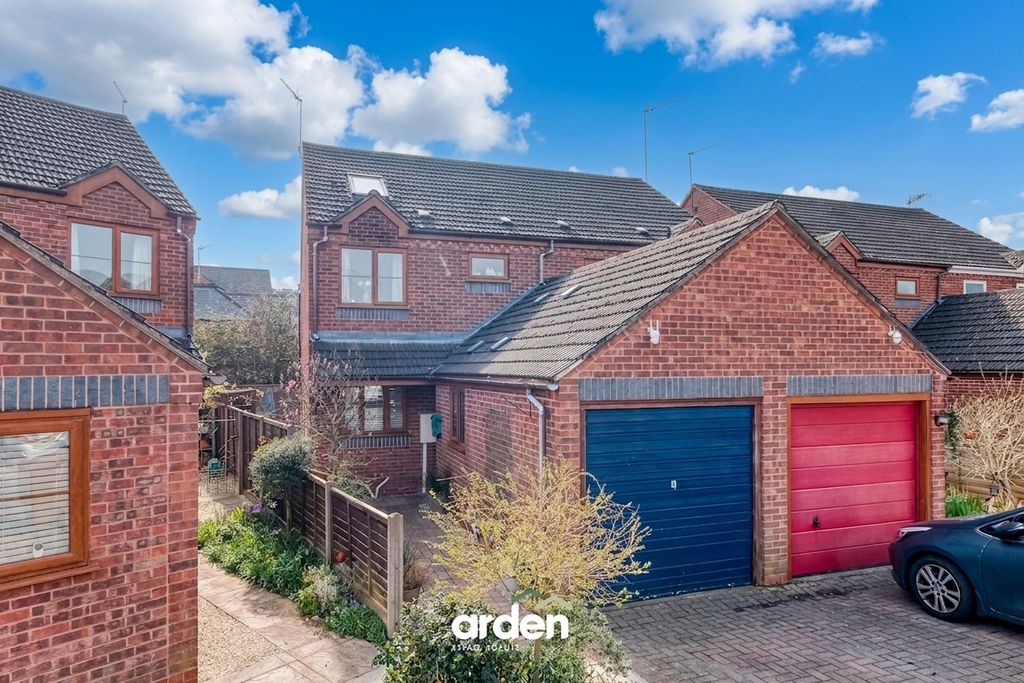 Property photo 1 of 16