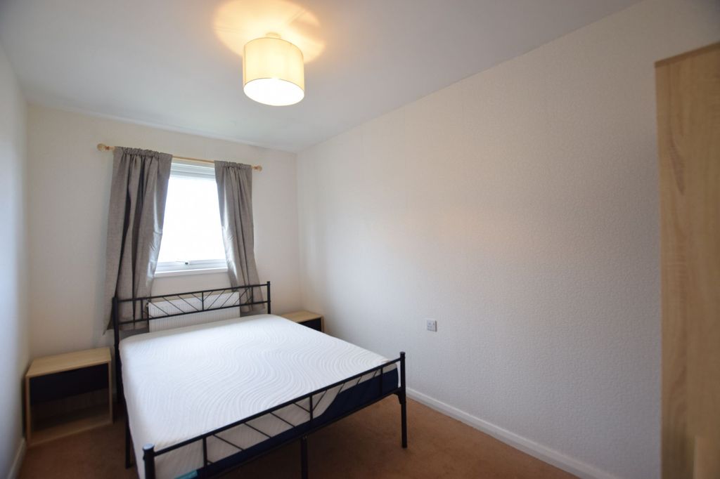 Property photo 3 of 6 Bedroom One