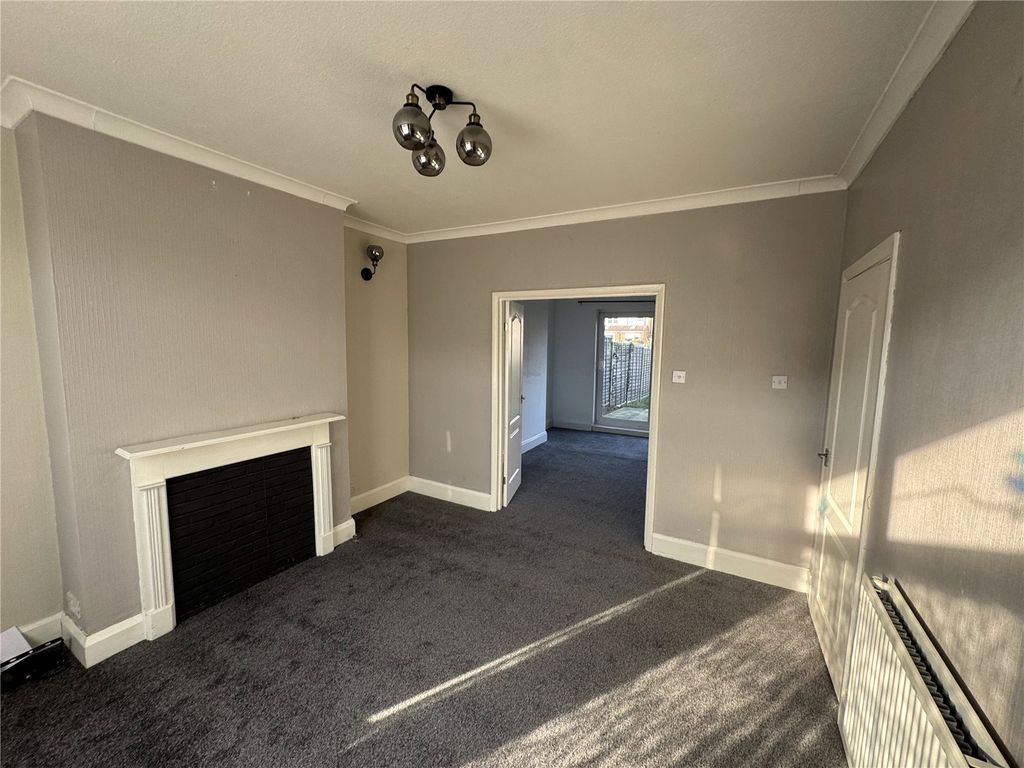 Property photo 2 of 17 Picture No. 22