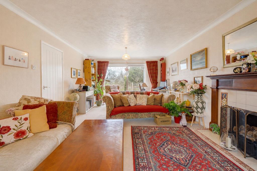 Property photo 2 of 22 2E795706-9970-4F4E-8Bfc-F806333Fee33.Png