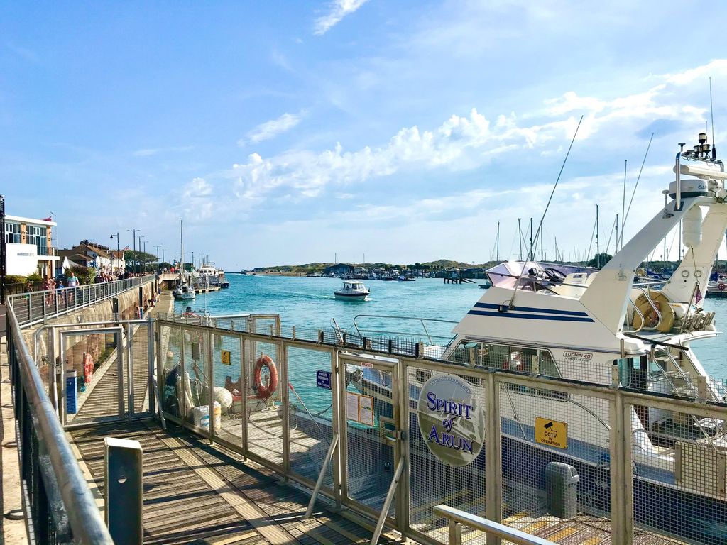 Property photo 3 of 13 Flat 21 County Wharf River